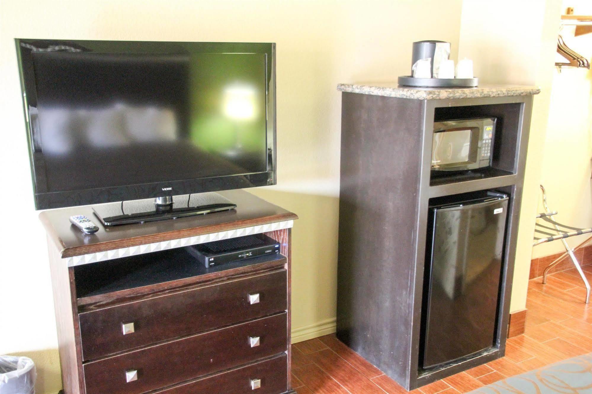 Motel 6 Floresville Экстерьер фото